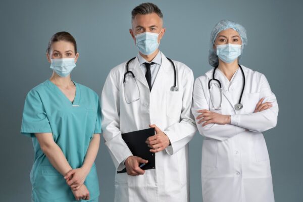 Medical uniform supplier in Dubai